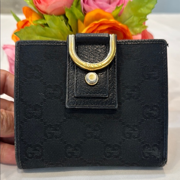 Authentic Gucci wallet - Picture 1 of 13